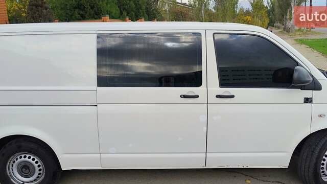 Білий Фольксваген Transporter, об'ємом двигуна 2 л та пробігом 380 тис. км за 12500 $, фото 2 на Automoto.ua