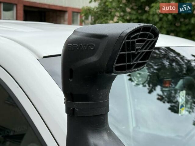 Белый Фольксваген Transporter, объемом двигателя 2 л и пробегом 208 тыс. км за 22400 $, фото 36 на Automoto.ua