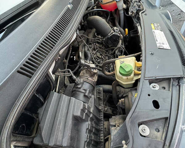 Білий Фольксваген Transporter, об'ємом двигуна 1.97 л та пробігом 317 тис. км за 13000 $, фото 10 на Automoto.ua