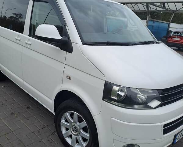 Білий Фольксваген Transporter, об'ємом двигуна 2 л та пробігом 260 тис. км за 15300 $, фото 4 на Automoto.ua