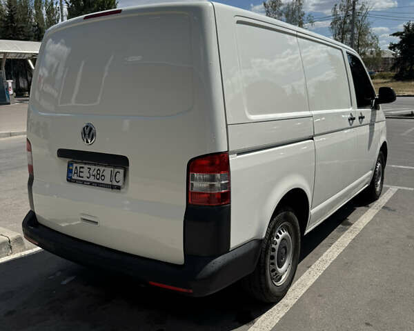 Білий Фольксваген Transporter, об'ємом двигуна 1.97 л та пробігом 200 тис. км за 11500 $, фото 6 на Automoto.ua