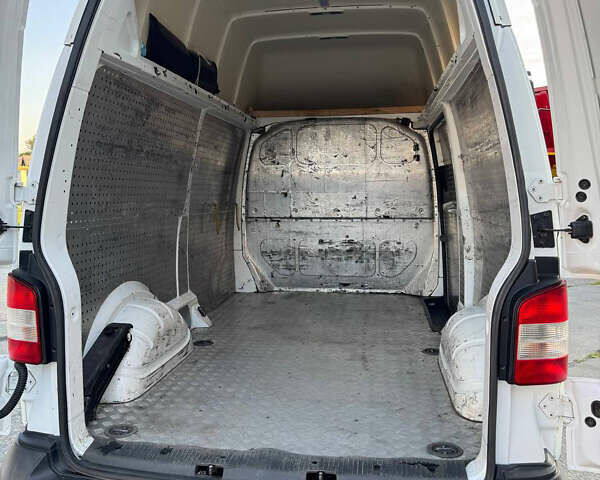 Білий Фольксваген Transporter, об'ємом двигуна 1.97 л та пробігом 317 тис. км за 13000 $, фото 7 на Automoto.ua