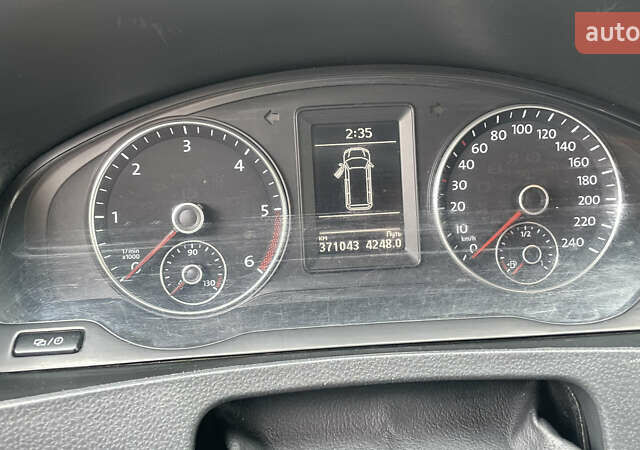 Белый Фольксваген Transporter, объемом двигателя 1.97 л и пробегом 371 тыс. км за 9800 $, фото 6 на Automoto.ua