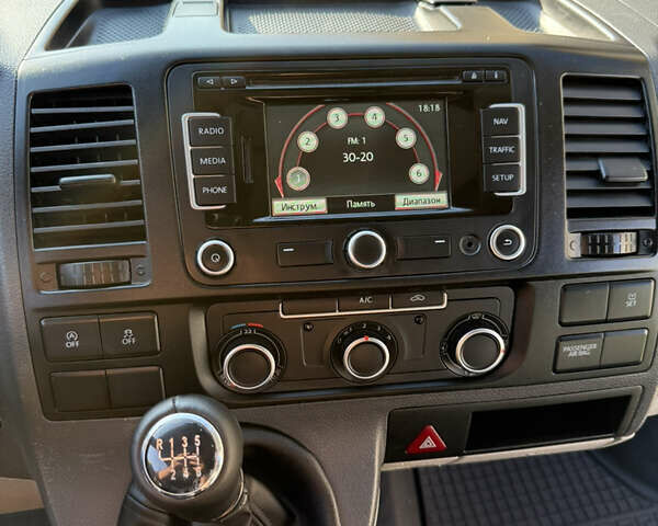 Белый Фольксваген Transporter, объемом двигателя 2 л и пробегом 258 тыс. км за 15500 $, фото 18 на Automoto.ua