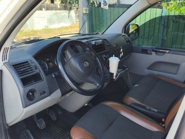 Белый Фольксваген Transporter, объемом двигателя 2 л и пробегом 400 тыс. км за 10500 $, фото 3 на Automoto.ua