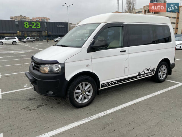Белый Фольксваген Transporter, объемом двигателя 2 л и пробегом 330 тыс. км за 21900 $, фото 1 на Automoto.ua