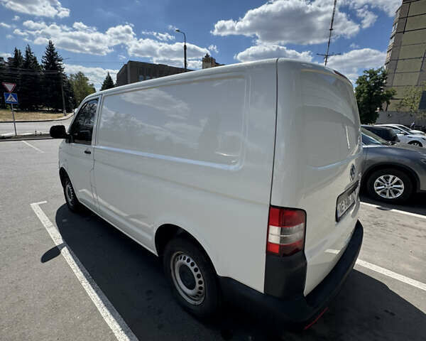Білий Фольксваген Transporter, об'ємом двигуна 1.97 л та пробігом 200 тис. км за 11500 $, фото 3 на Automoto.ua