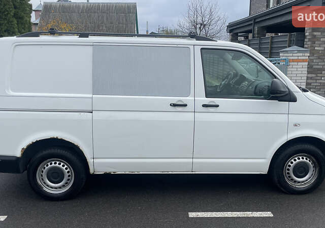 Белый Фольксваген Transporter, объемом двигателя 1.97 л и пробегом 371 тыс. км за 9800 $, фото 12 на Automoto.ua