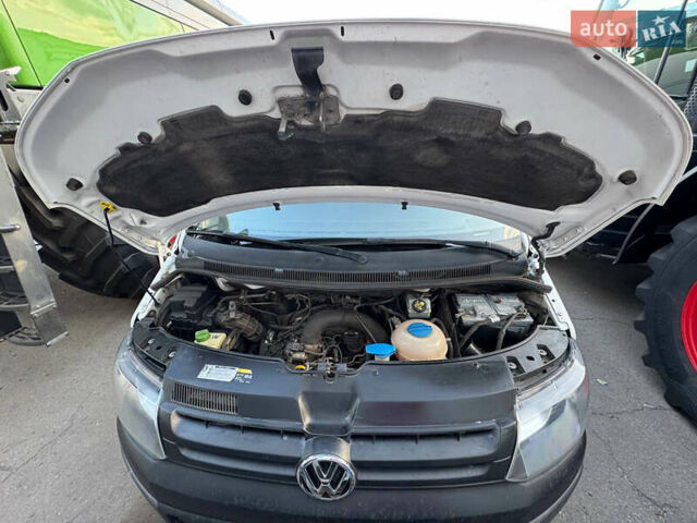 Білий Фольксваген Transporter, об'ємом двигуна 1.97 л та пробігом 317 тис. км за 13000 $, фото 9 на Automoto.ua