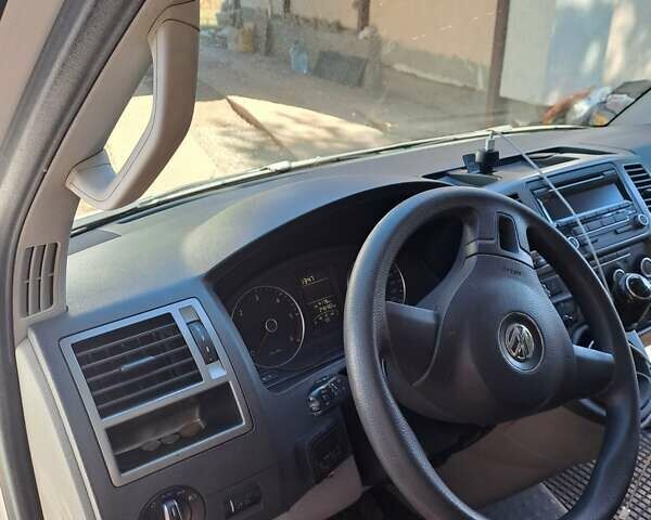 Білий Фольксваген Transporter, об'ємом двигуна 2 л та пробігом 260 тис. км за 15300 $, фото 14 на Automoto.ua