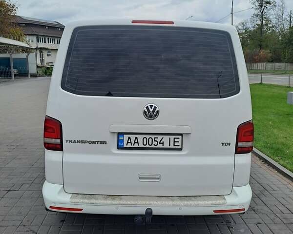 Білий Фольксваген Transporter, об'ємом двигуна 2 л та пробігом 260 тис. км за 15300 $, фото 6 на Automoto.ua