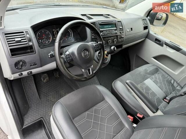 Белый Фольксваген Transporter, объемом двигателя 2 л и пробегом 208 тыс. км за 22400 $, фото 10 на Automoto.ua
