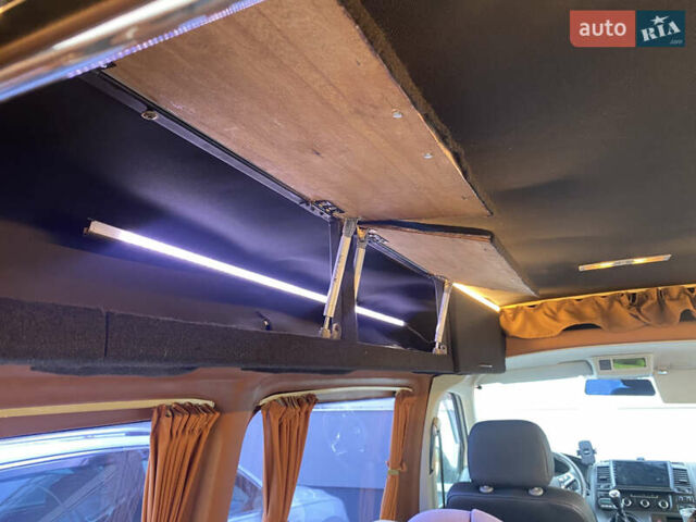 Белый Фольксваген Transporter, объемом двигателя 2 л и пробегом 330 тыс. км за 21900 $, фото 28 на Automoto.ua