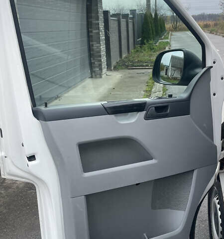 Белый Фольксваген Transporter, объемом двигателя 1.97 л и пробегом 371 тыс. км за 9800 $, фото 8 на Automoto.ua