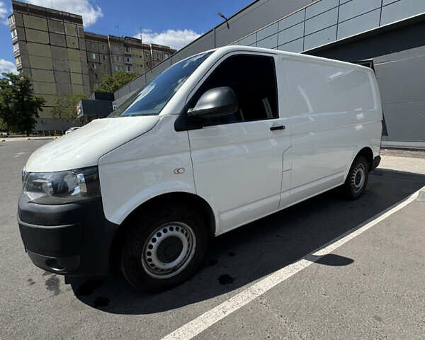 Білий Фольксваген Transporter, об'ємом двигуна 1.97 л та пробігом 200 тис. км за 11500 $, фото 5 на Automoto.ua