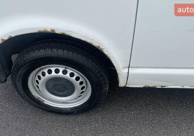 Белый Фольксваген Transporter, объемом двигателя 1.97 л и пробегом 371 тыс. км за 9800 $, фото 9 на Automoto.ua