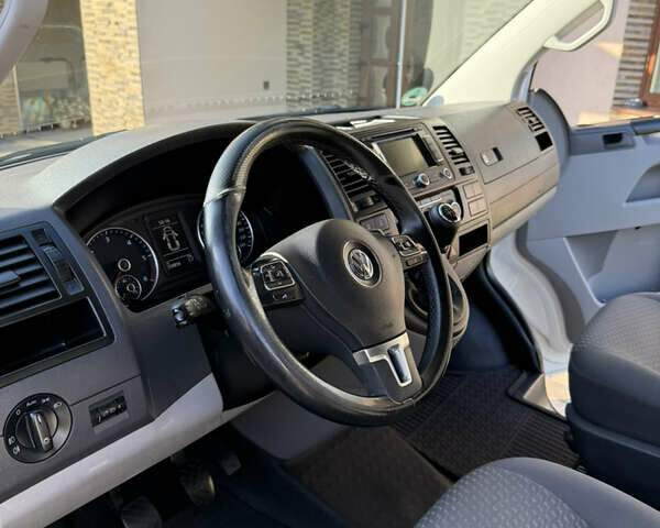 Белый Фольксваген Transporter, объемом двигателя 2 л и пробегом 258 тыс. км за 15500 $, фото 16 на Automoto.ua