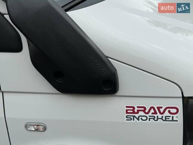 Белый Фольксваген Transporter, объемом двигателя 2 л и пробегом 208 тыс. км за 22400 $, фото 37 на Automoto.ua