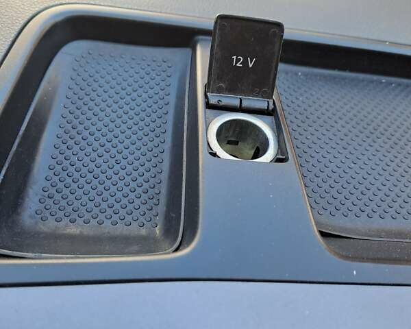 Білий Фольксваген Transporter, об'ємом двигуна 2 л та пробігом 260 тис. км за 15300 $, фото 19 на Automoto.ua