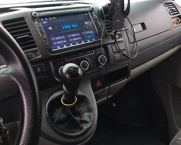 Белый Фольксваген Transporter, объемом двигателя 1.97 л и пробегом 338 тыс. км за 21999 $, фото 19 на Automoto.ua