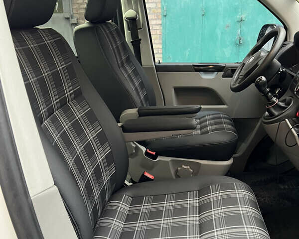 Білий Фольксваген Transporter, об'ємом двигуна 2 л та пробігом 276 тис. км за 16900 $, фото 21 на Automoto.ua
