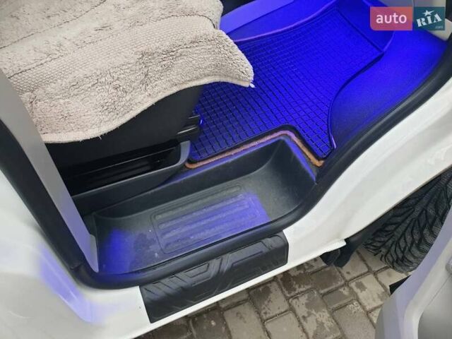 Белый Фольксваген Transporter, объемом двигателя 2 л и пробегом 269 тыс. км за 20500 $, фото 29 на Automoto.ua