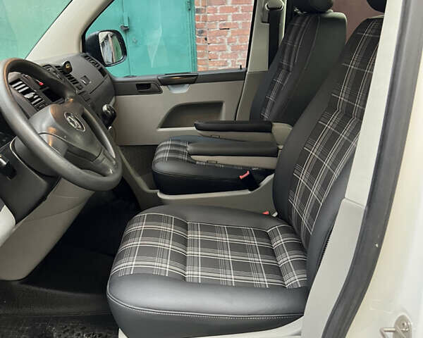 Білий Фольксваген Transporter, об'ємом двигуна 2 л та пробігом 276 тис. км за 16900 $, фото 18 на Automoto.ua