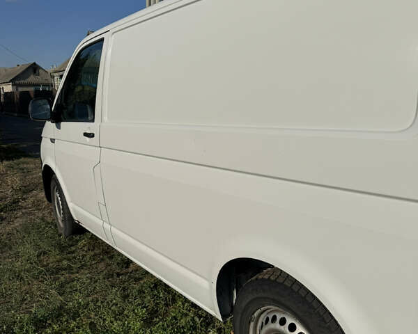 Белый Фольксваген Transporter, объемом двигателя 1.97 л и пробегом 340 тыс. км за 15000 $, фото 12 на Automoto.ua