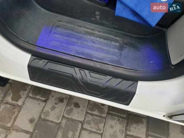 Белый Фольксваген Transporter, объемом двигателя 2 л и пробегом 269 тыс. км за 20500 $, фото 10 на Automoto.ua