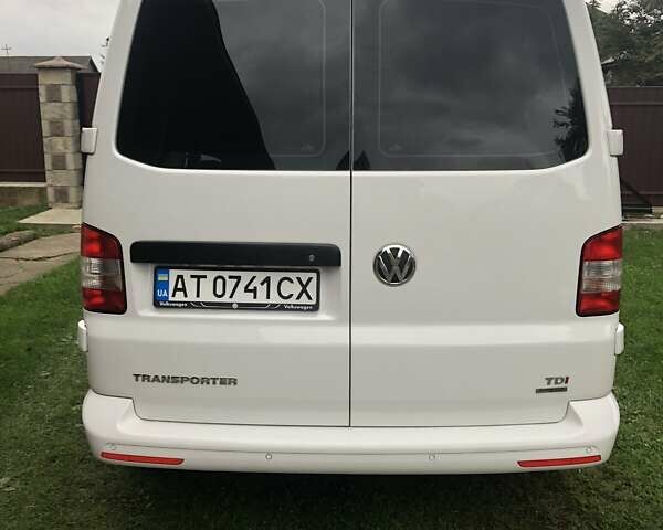 Белый Фольксваген Transporter, объемом двигателя 2 л и пробегом 325 тыс. км за 17300 $, фото 2 на Automoto.ua