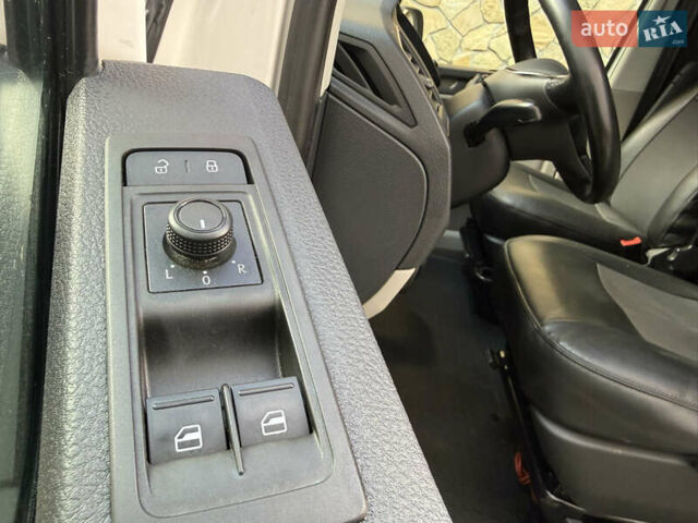 Белый Фольксваген Transporter, объемом двигателя 2 л и пробегом 220 тыс. км за 22500 $, фото 49 на Automoto.ua