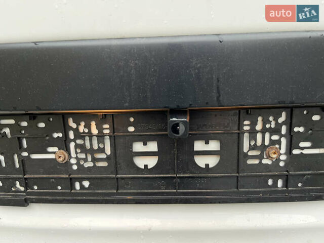 Білий Фольксваген Transporter, об'ємом двигуна 2 л та пробігом 276 тис. км за 16900 $, фото 13 на Automoto.ua