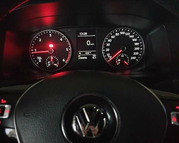 Белый Фольксваген Transporter, объемом двигателя 2 л и пробегом 269 тыс. км за 20500 $, фото 27 на Automoto.ua