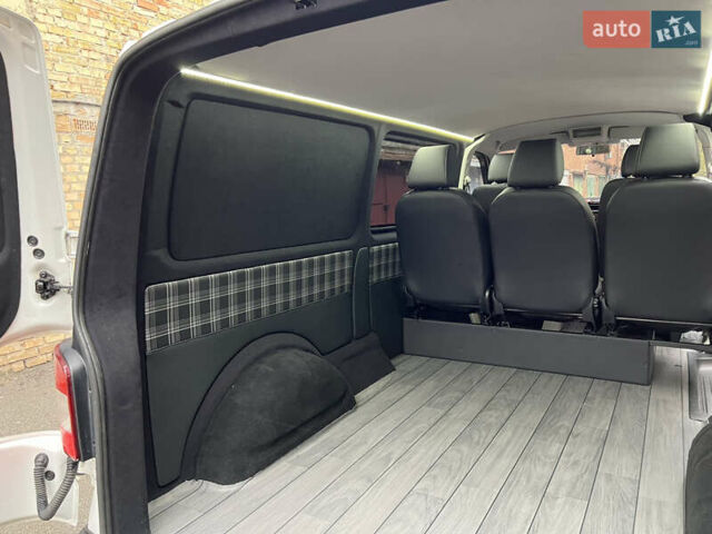 Білий Фольксваген Transporter, об'ємом двигуна 2 л та пробігом 276 тис. км за 16900 $, фото 24 на Automoto.ua
