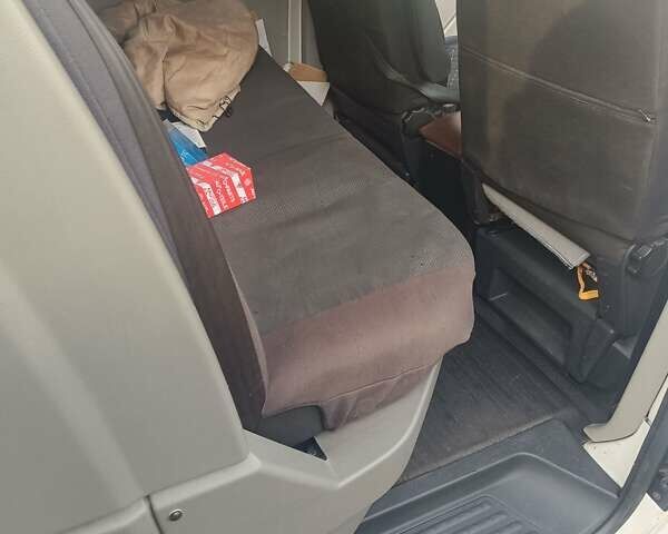 Білий Фольксваген Transporter, об'ємом двигуна 1.97 л та пробігом 260 тис. км за 21500 $, фото 9 на Automoto.ua