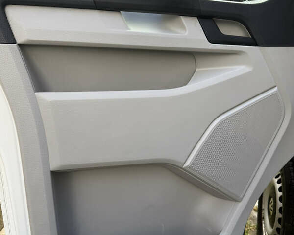 Белый Фольксваген Transporter, объемом двигателя 2 л и пробегом 220 тыс. км за 22500 $, фото 50 на Automoto.ua