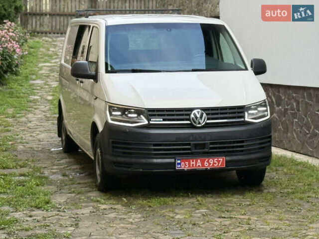 Белый Фольксваген Transporter, объемом двигателя 2 л и пробегом 220 тыс. км за 22500 $, фото 2 на Automoto.ua