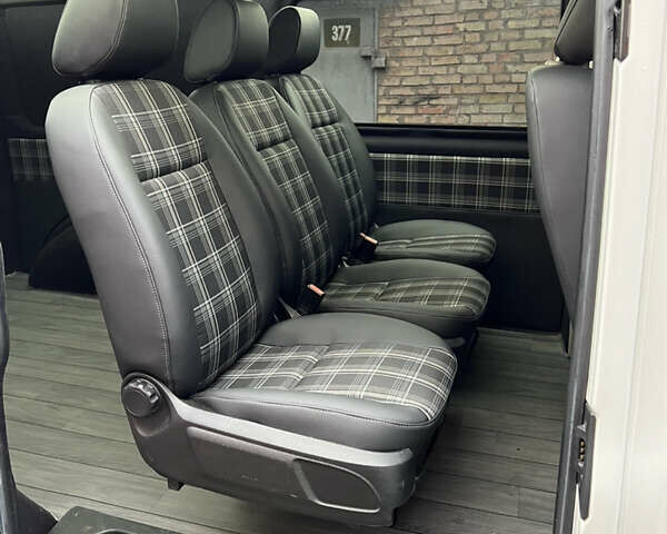 Білий Фольксваген Transporter, об'ємом двигуна 2 л та пробігом 276 тис. км за 16900 $, фото 22 на Automoto.ua