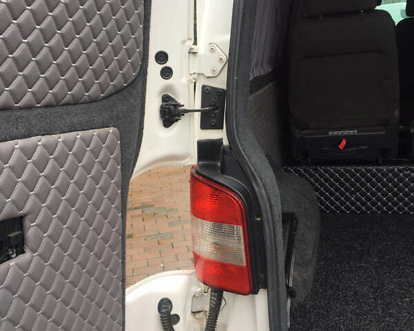 Белый Фольксваген Transporter, объемом двигателя 1.97 л и пробегом 338 тыс. км за 21999 $, фото 50 на Automoto.ua