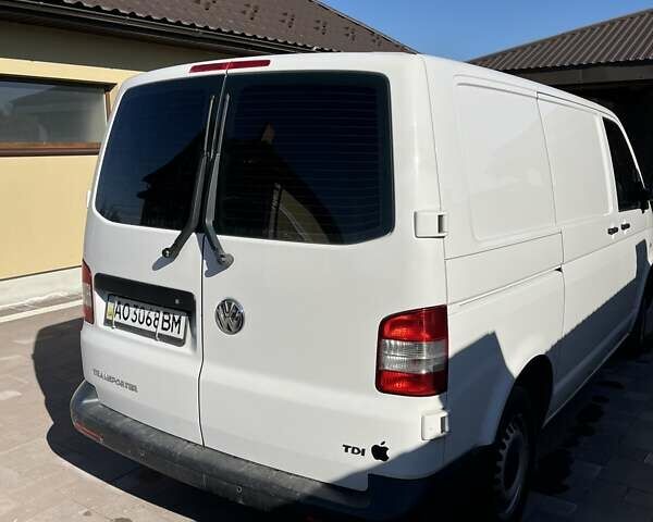 Белый Фольксваген Transporter, объемом двигателя 1.97 л и пробегом 408 тыс. км за 12900 $, фото 4 на Automoto.ua