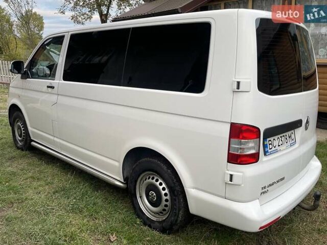 Білий Фольксваген Transporter, об'ємом двигуна 1.97 л та пробігом 265 тис. км за 16800 $, фото 5 на Automoto.ua