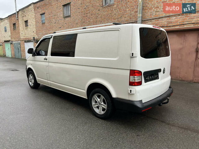 Білий Фольксваген Transporter, об'ємом двигуна 2 л та пробігом 276 тис. км за 16900 $, фото 4 на Automoto.ua
