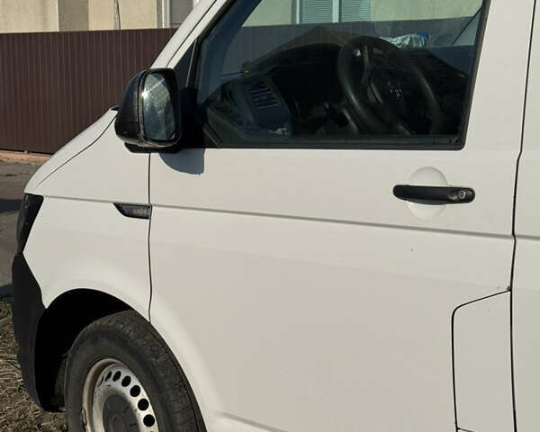 Белый Фольксваген Transporter, объемом двигателя 1.97 л и пробегом 340 тыс. км за 15000 $, фото 9 на Automoto.ua