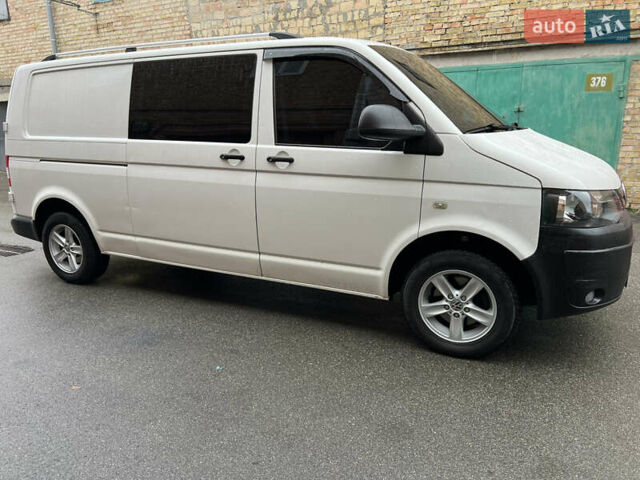 Білий Фольксваген Transporter, об'ємом двигуна 2 л та пробігом 276 тис. км за 16900 $, фото 2 на Automoto.ua