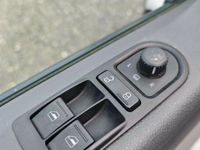 Білий Фольксваген Transporter, об'ємом двигуна 2 л та пробігом 265 тис. км за 11200 $, фото 18 на Automoto.ua