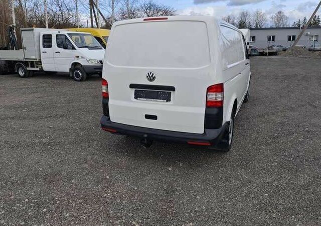 Білий Фольксваген Transporter, об'ємом двигуна 2 л та пробігом 265 тис. км за 11200 $, фото 4 на Automoto.ua