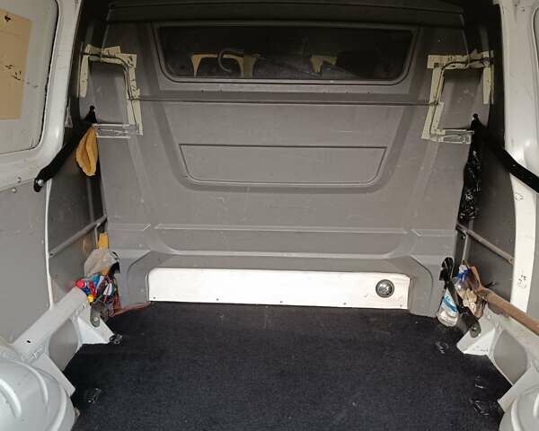 Білий Фольксваген Transporter, об'ємом двигуна 1.97 л та пробігом 260 тис. км за 21500 $, фото 20 на Automoto.ua