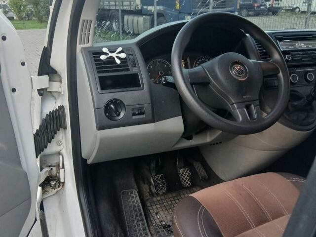 Белый Фольксваген Transporter, объемом двигателя 2 л и пробегом 250 тыс. км за 18500 $, фото 2 на Automoto.ua