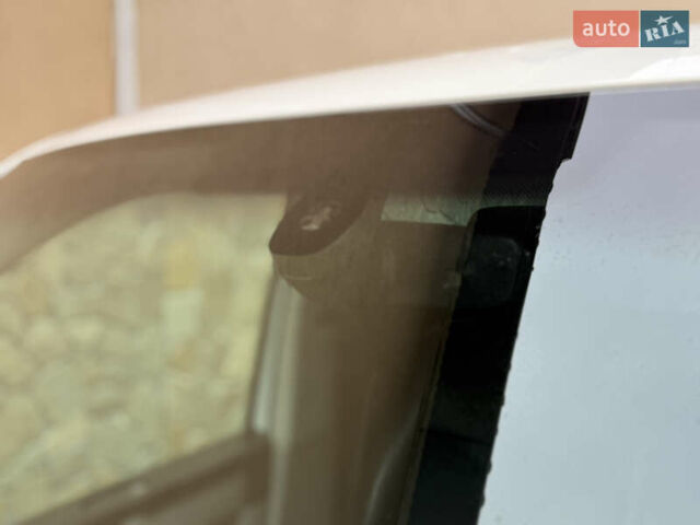 Белый Фольксваген Transporter, объемом двигателя 2 л и пробегом 220 тыс. км за 22500 $, фото 12 на Automoto.ua