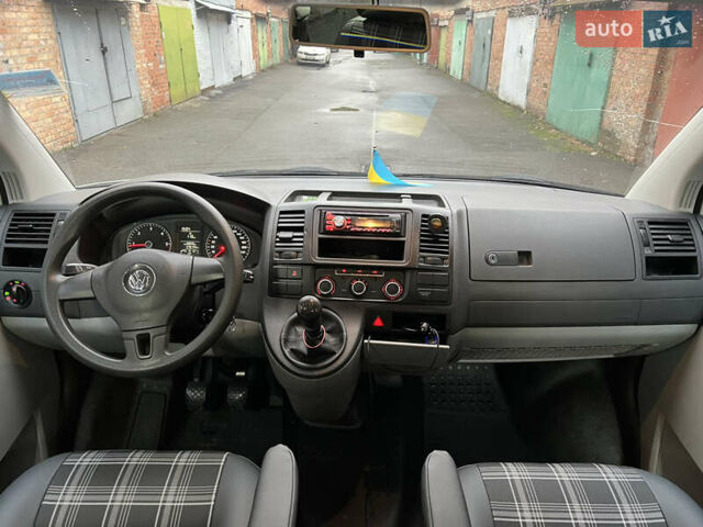 Білий Фольксваген Transporter, об'ємом двигуна 2 л та пробігом 276 тис. км за 16900 $, фото 28 на Automoto.ua